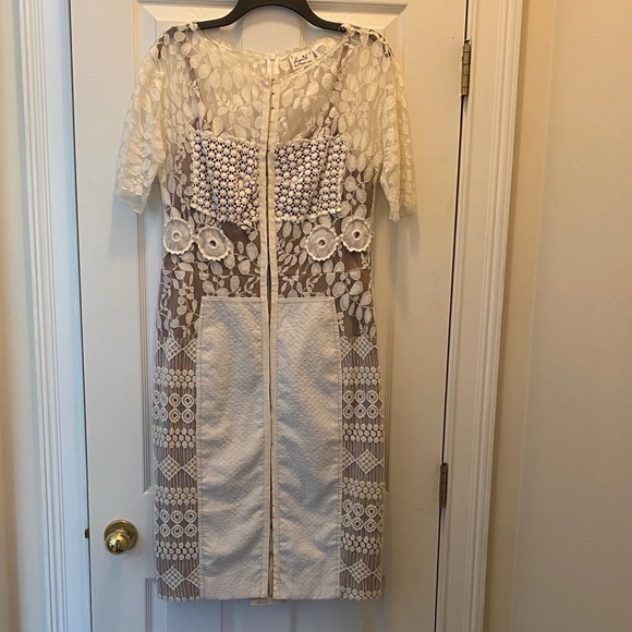 Byron Lars Dresses & Skirts - Byron Lars Cream and White Lace Midi Dress